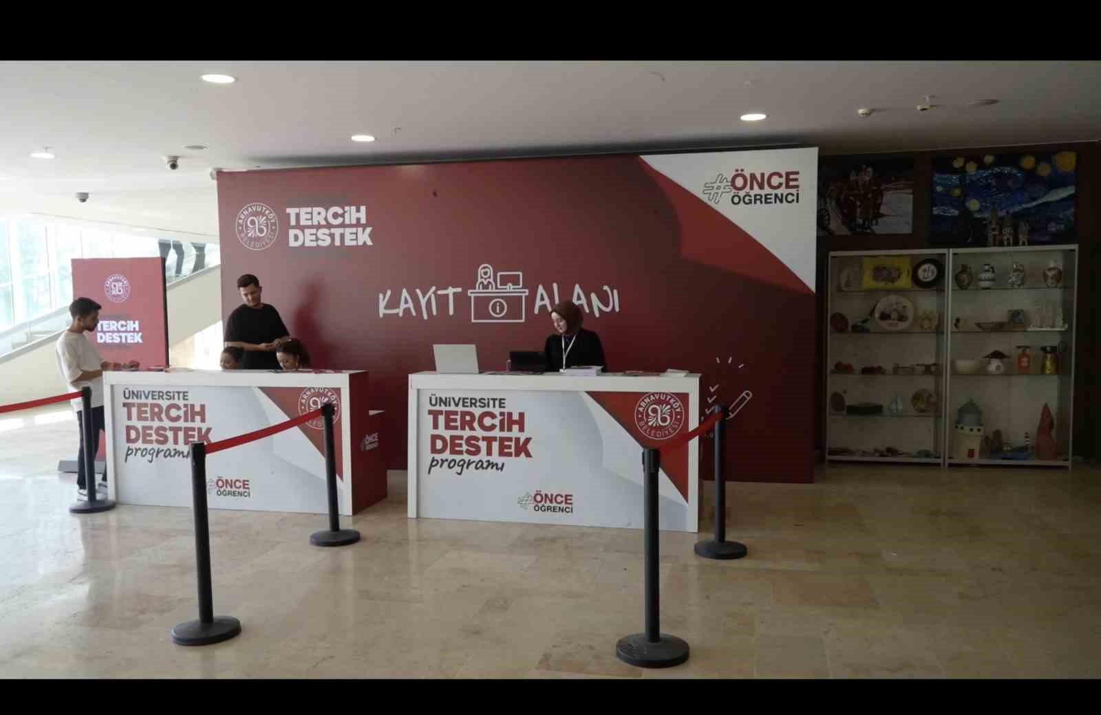 arnavutkoy-de-universite-adaylarina-tercih-destegi