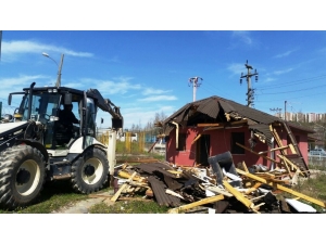 İzmit Belediyesi, 485 Ton Hafriyat Kaldırdı