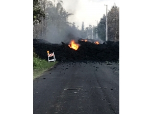 Havai’de Kilauea Volkanı’nın Patlamasıyla Acil Durum İlan Edildi
