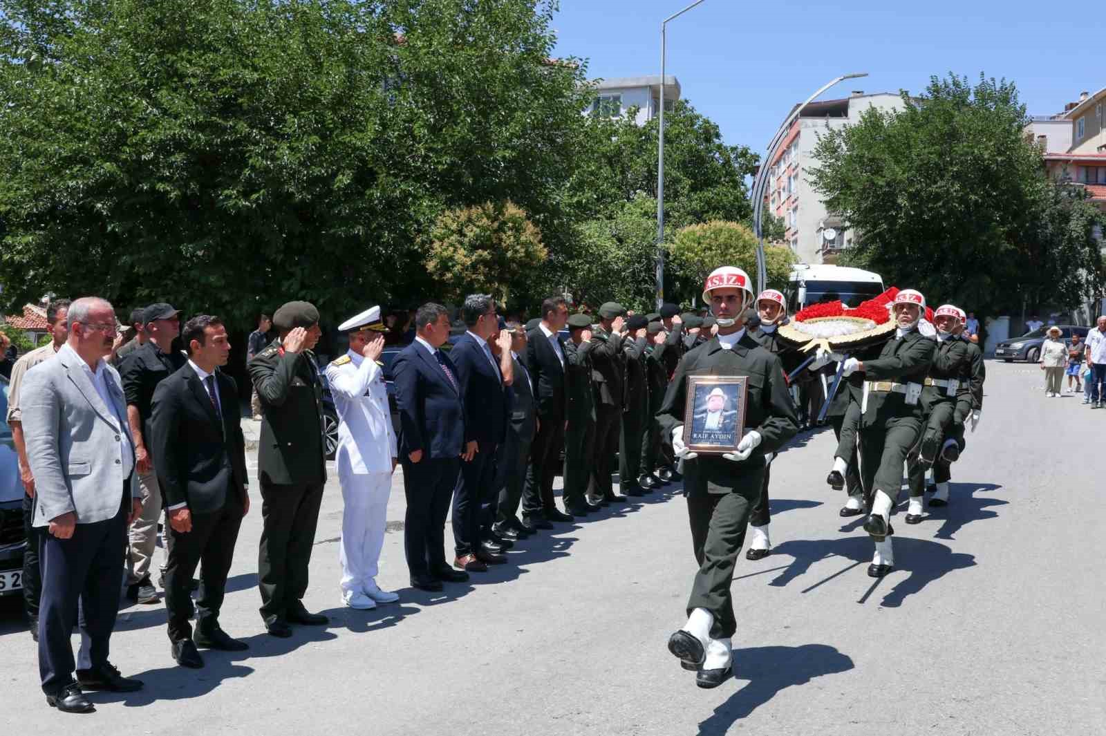 gelibolu-da-kore-gazisi-son-yolculuguna-ugurlandi