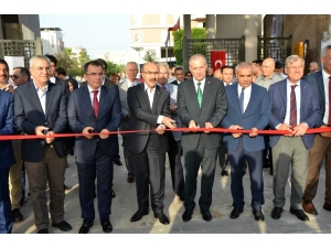 Adana’da “Sanayi” Konulu Fotoğraf Sergisi Açıldı