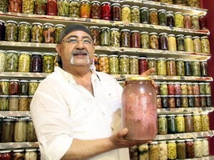 Hobi Olarak Başladığı Turşuculukta 236 Çeşide Ulaştı