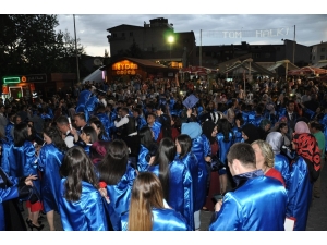 Simav Meslek Yüksekokulu Öğrencileri Kep Attı