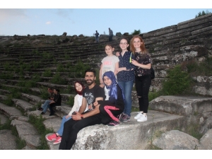 Rize’den Çavdarhisar Aizonai Antik Kenti’ne Kültür Gezisi