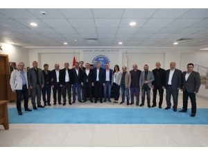 Başkan Toçoğlu Müteahhitler Birliği’ne Başarılar Diledi