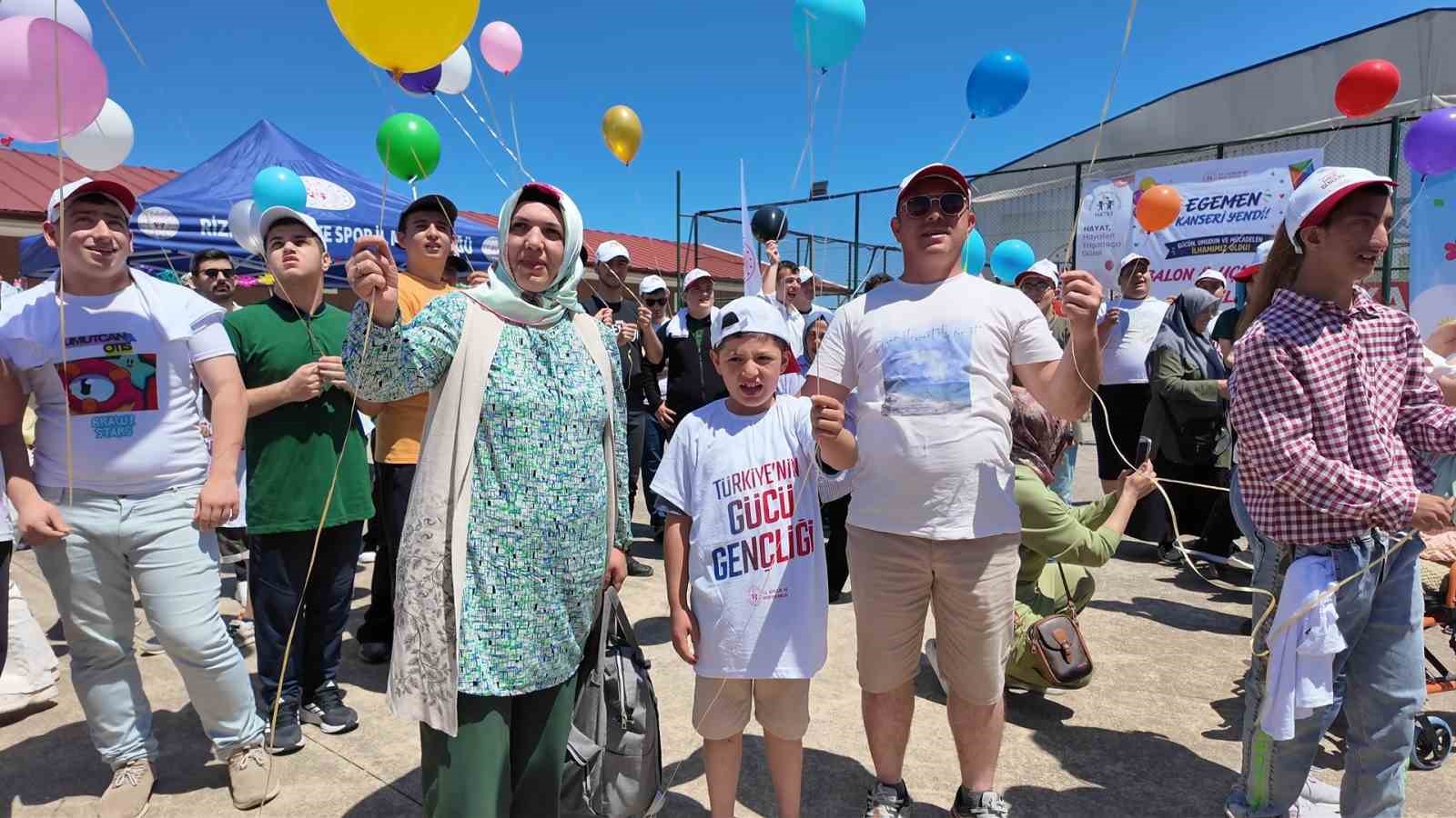 rize-de-balonlar-9-yasinda-losemiden-kurtulan-egemen-icin-uctu