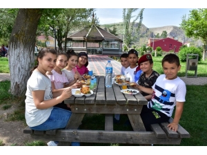 İnönü Öğrencilerin Gözdesi Olmaya Devam Ediyor