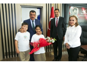 Gürkan Öğrencilerle Bir Araya Geldi