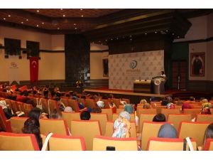 Doğasında Doğum Derneği Başkanı Prof. Dr. Aydan Biri: "Doğum Normal Bir Süreçtir"