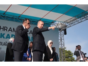 Cumhurbaşkanı’na Büyük İlgi