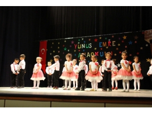 Anaokulu Öğrencilerinden Yılsonu Gösterisi