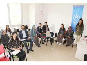 Öğrenciden Ev Hanımına İngilizce Öğreniyor