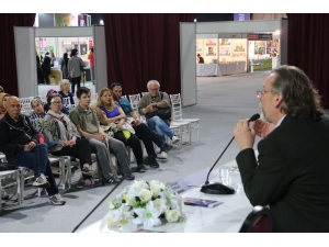 Prof. Dr. Sultan Tarlacı Kitap Fuarı’nda “Aşk”ı Anlattı