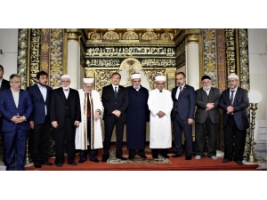 Başbakan Yardımcısı Çavuşoğlu Bursa’da Kursiyerlere Sertifika Verdi