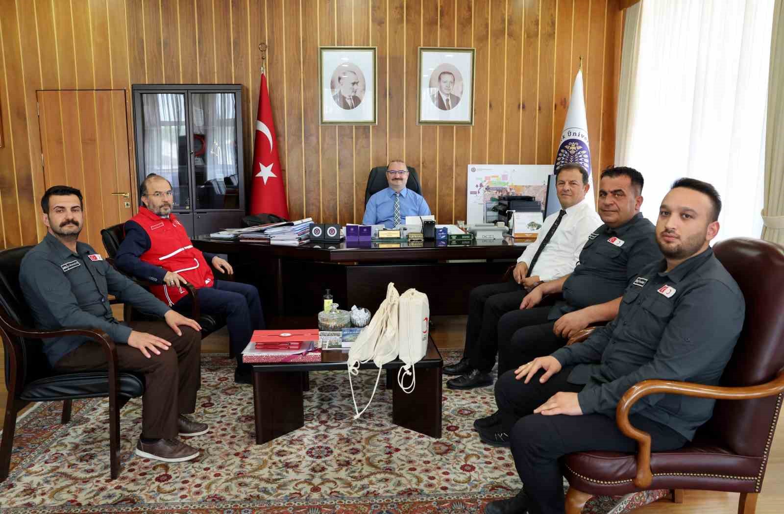 ataturk-universitesi-ile-turk-kizilay-arasinda-beslenme-hizmetlerinde-kalite-ve-akreditasyon-is-birligi