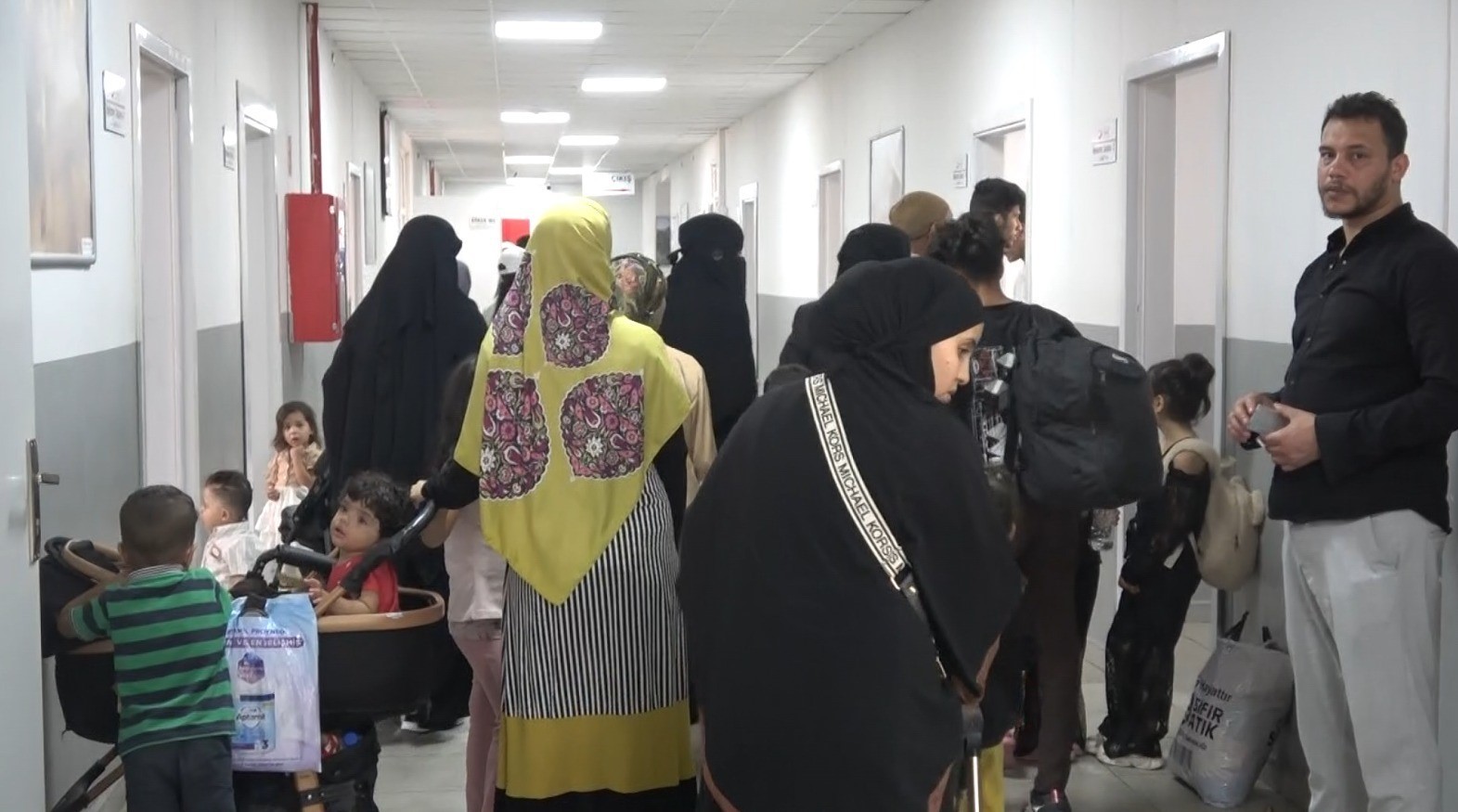 oncupinar-da-suriyelilerin-gonullu-geri-donus-mesaisi-devam-ediyor