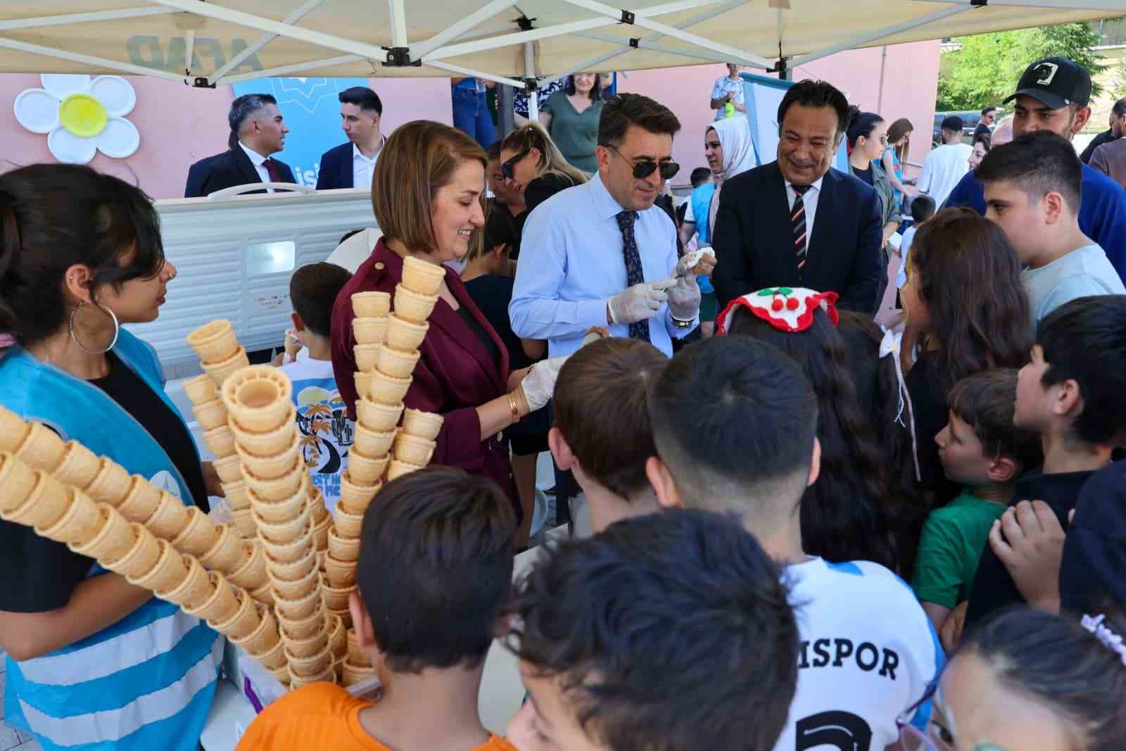 cocuklarin-dondurma-istegine-vali-aygol-kayitsiz-kalmadi