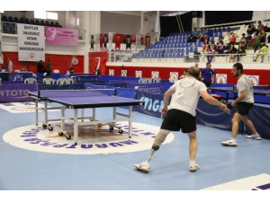 Protezli Sporcu Masa Tenisinde Engel Tanımıyor