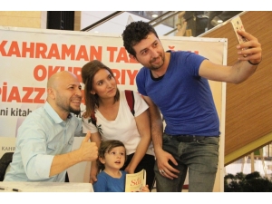 Kahraman Tazeoğlu Şanlıurfalı Okurlarıyla Buluştu