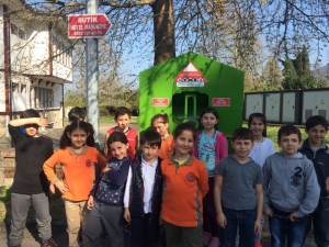 Kartepeli Çocuklardan Örnek Davranış