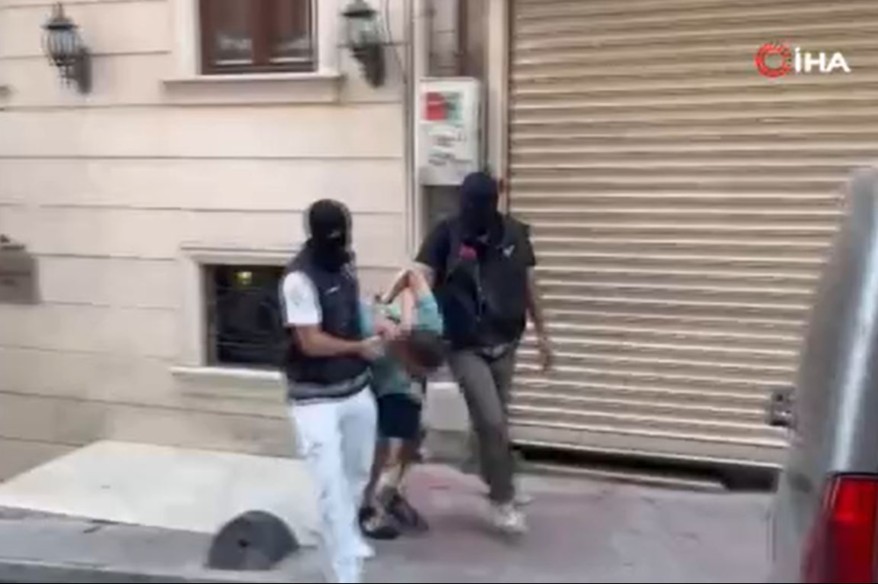 ingiltere-den-kirmizi-bultenle-aranan-uyusturucu-kacakcisi-istanbul-da-yakalandi