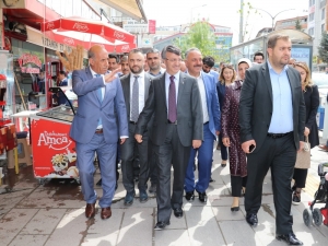 Ak Parti Aday Adaylarından Esnaf Ziyareti