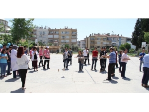 Aydın Anadolu İhl Öğrencileri Hünerlerini Bilim Fuarında Hünerlerini Sergiledi