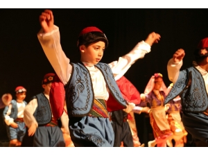 Halk Dansları Topluluğunun Yıl Sonu Gösterisi