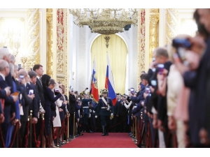 Putin Göreve Resmen Başladı