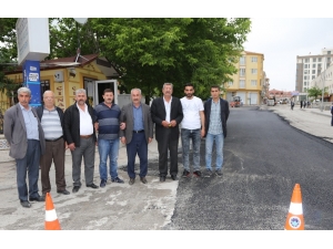 Sarıcıoğlu Mahallesi’nde Kaldırım Düzenlemesi Ve Sıcak Asfalt Çalışması Yapıldı