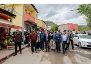 Digorlular Vali Doğan’ı Bağrına Bastı