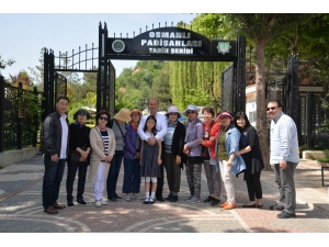 Güney Kore’den Osmanlı Padişahları Tarih Şeridi’ne Ziyaret