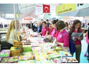 Niğde Kitap Fuarı’na İlgi Yoğun Oldu