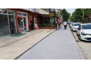 Başiskele’de Çevre Düzenleme Çalışmaları Sürüyor