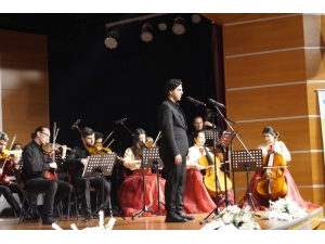 Üniversiteliler Hamlet İsahanlı İle Bir Araya Geldi