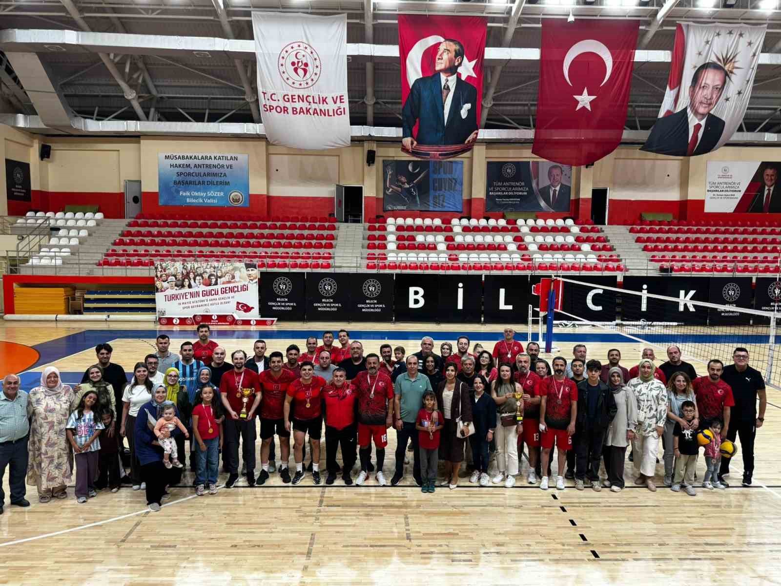 bilecik-te-30-agustos-zafer-bayrami-voleybol-turnuvasi-sona-erdi