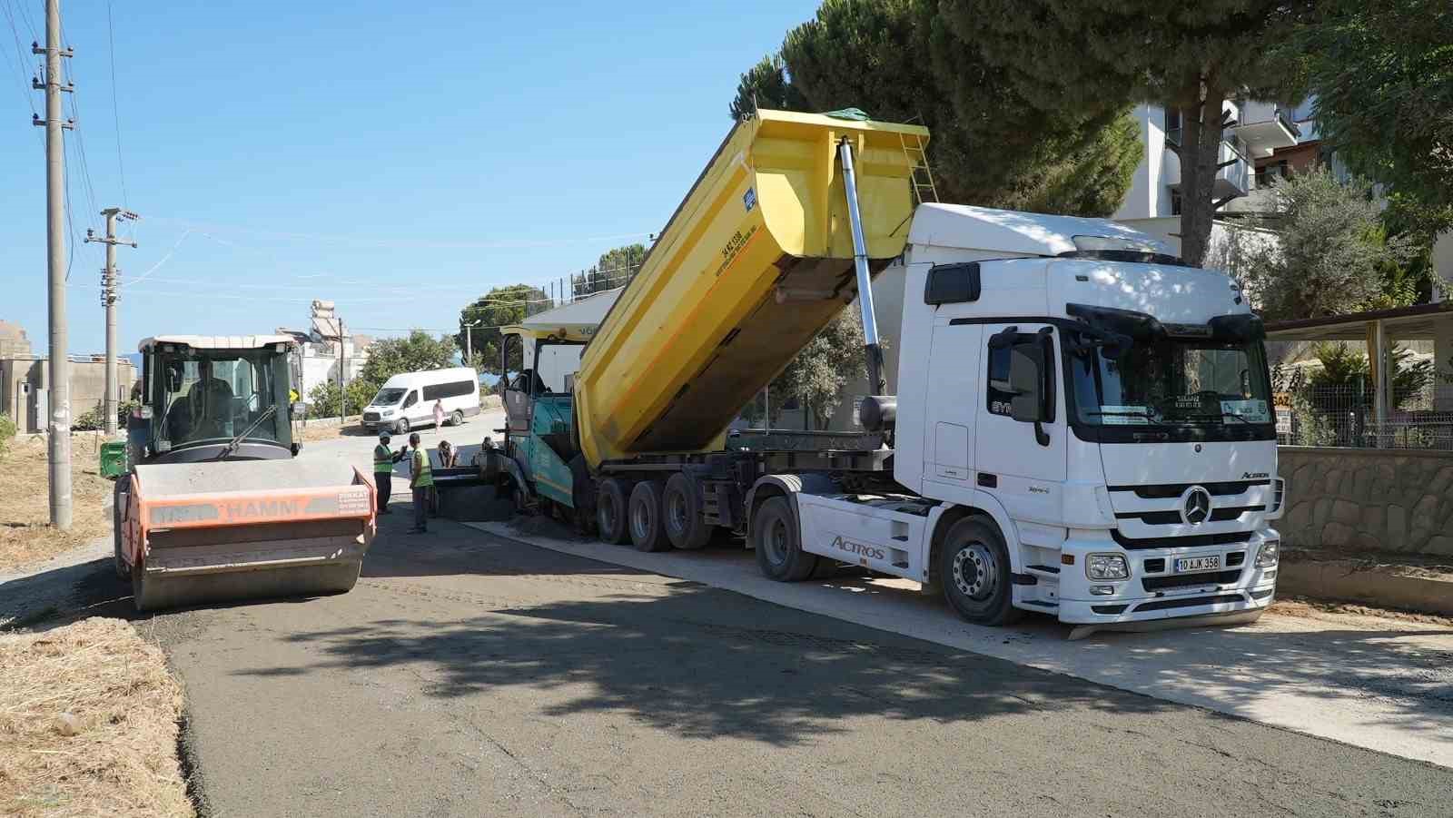 balikesir-buyuksehirden-20-ilcede-yol-seferberligi