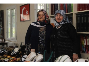 Bu Kadınlar Hem Öğreniyor Hem De Para Kazanıyorlar