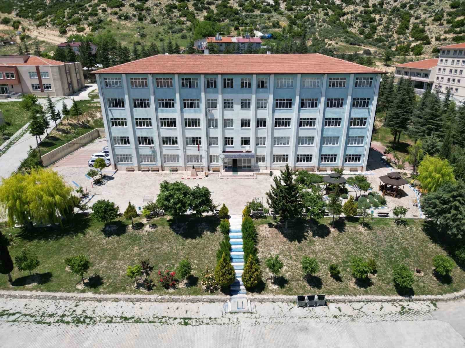 kmu-ermenek-meslek-yuksekokuluna-3-yeni-program-acildi