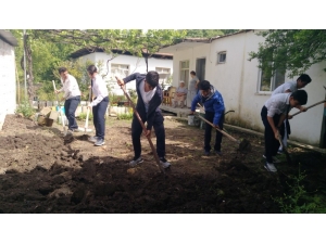 Köyceğizli Öğrencilerden İhtiyaç Sahibi Ailelere Yardım