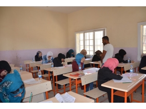 Harran Üniversitesi Suriye’de Yös Sınavı Yaptı