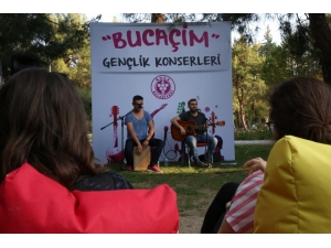 Buca’da Çim Konserleri Devam Ediyor