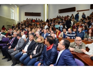 60 Yaşında Bir Çınar ’Anadolu Üniversitesi’