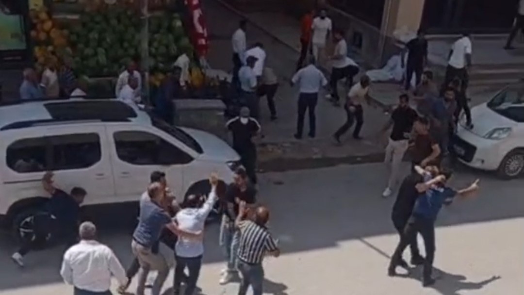 van-da-1-kisinin-hayatini-kaybettigi-kavgayla-ilgili-17-supheli-tutuklandi