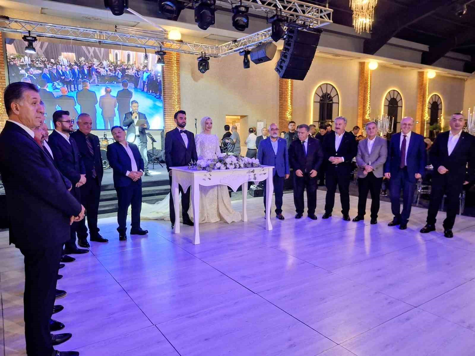 kayseri-protokolu-ejder-ve-dag-ailelerinin-mutlu-gununde-bulustu