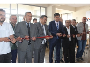 Zihinsel Engelli Öğrenciler Usta Sanatçılara Taş Çıkaran Eserler Sergiledi