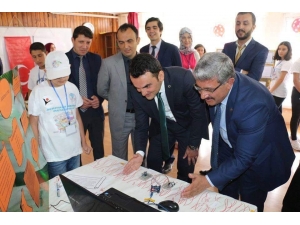 Tübitak 4006 Fuarı’ndaki ’Robotik Proje’ Büyük İlgi Gördü