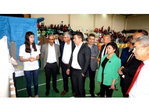 Öğrencilerin Projeleri Bilim Şenliğinde Sergilendi