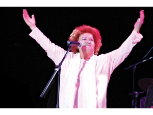 Karşıyaka, Selda Bağcan Konserine Hazırlanıyor