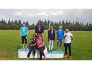 Başarılı Atletler Eskişehir’den Madalyalarla Döndüler